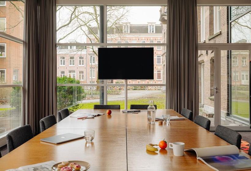 هتل The Manor Amsterdam