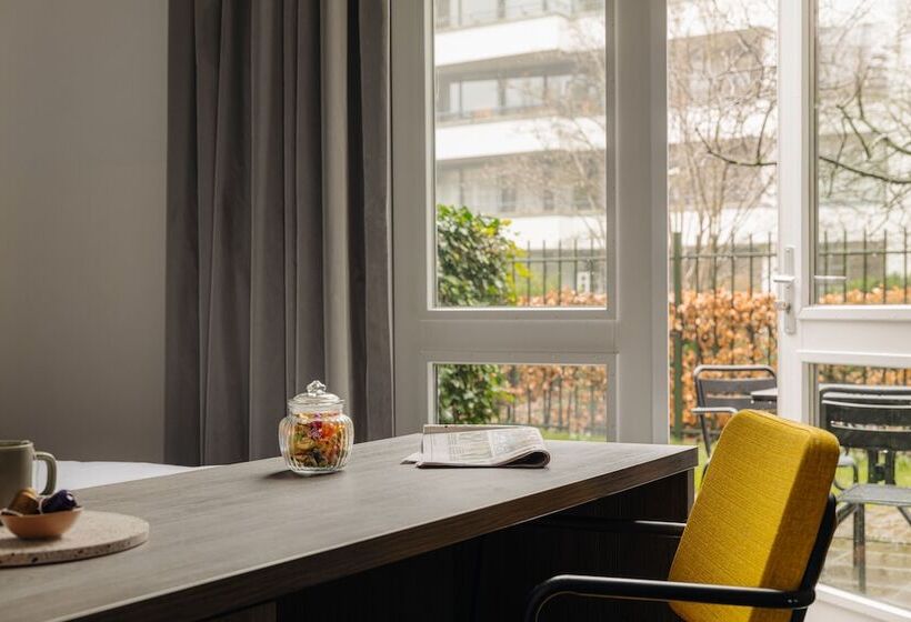 هتل The Manor Amsterdam