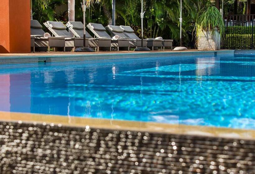 هتل The Pearle Of Cable Beach