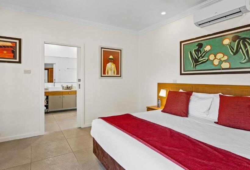 هتل The Pearle Of Cable Beach