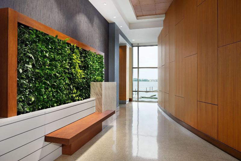 هتل The Westin Washington National Harbor