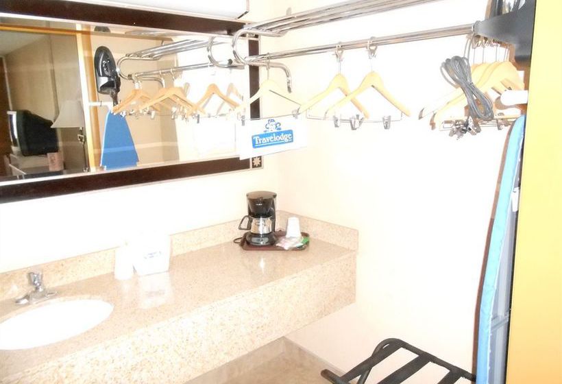 فندق Travelodge University West