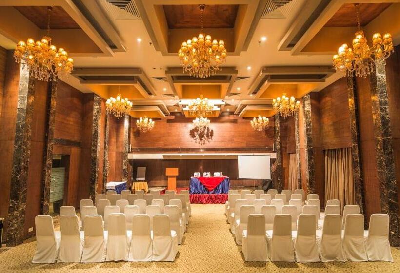 فندق Vesta International