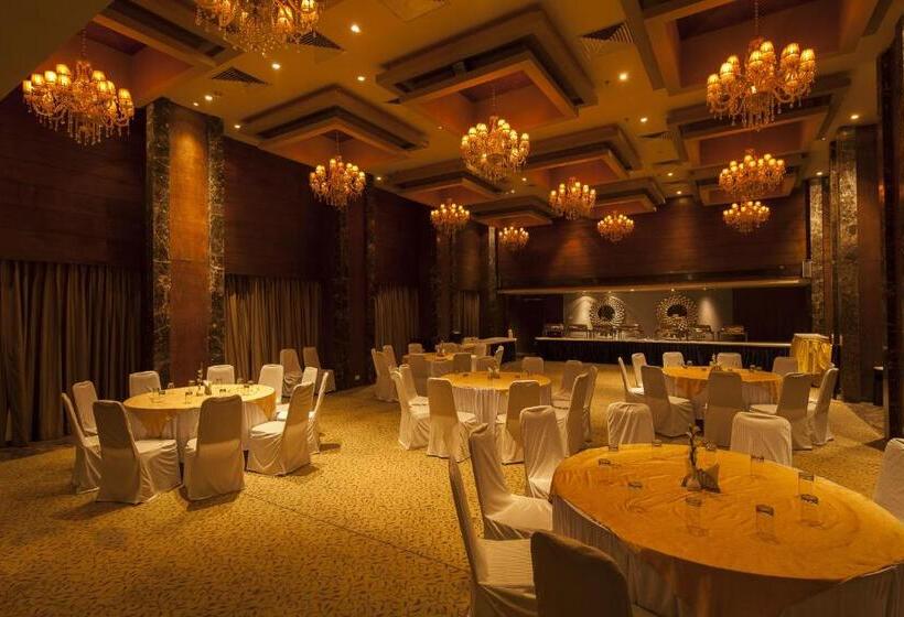 فندق Vesta International