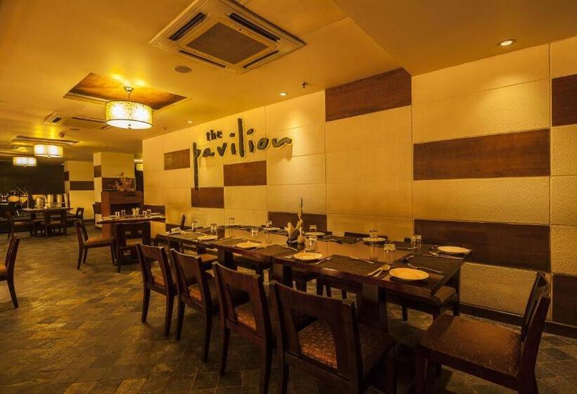 فندق Vesta International