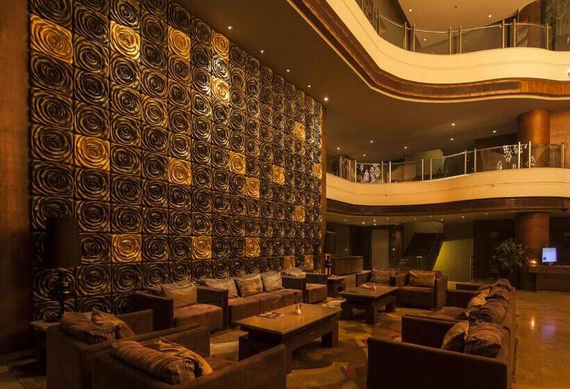 فندق Vesta International