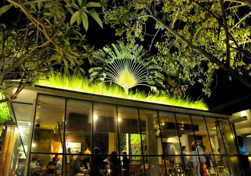 Отель Uma Sapna