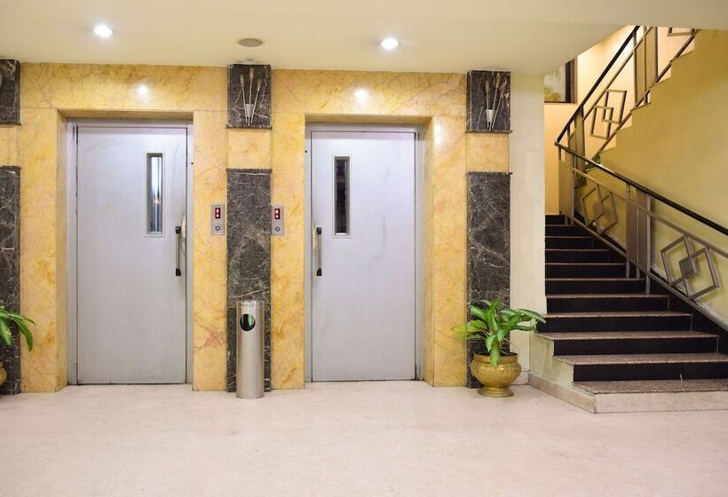 هتل Zo Rooms Ameerpet Satyam