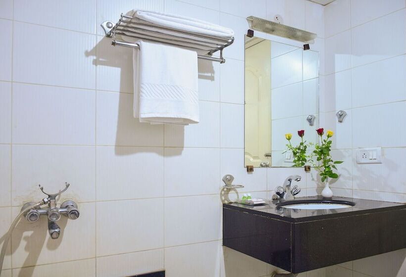 هتل Zo Rooms Ameerpet Satyam