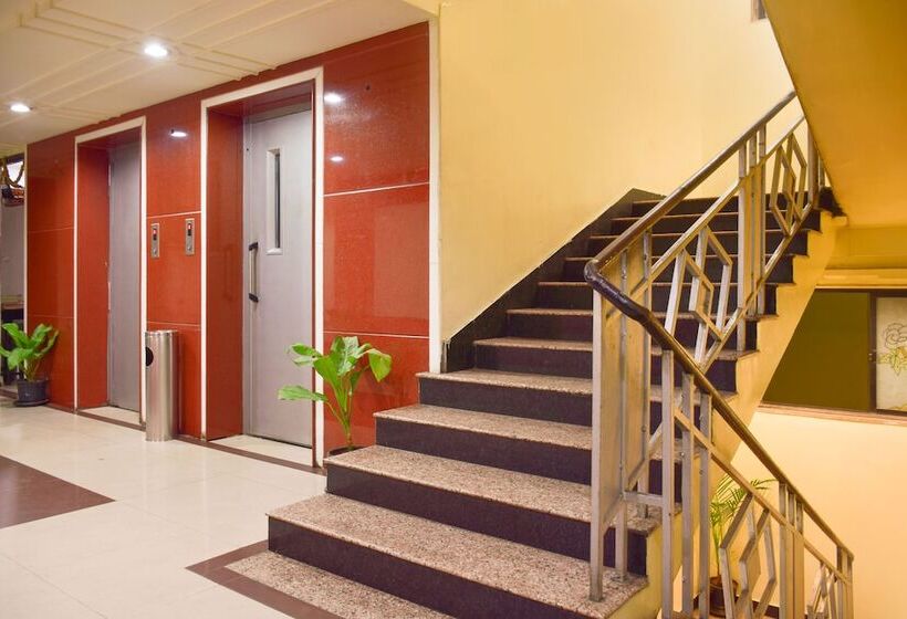 هتل Zo Rooms Ameerpet Satyam