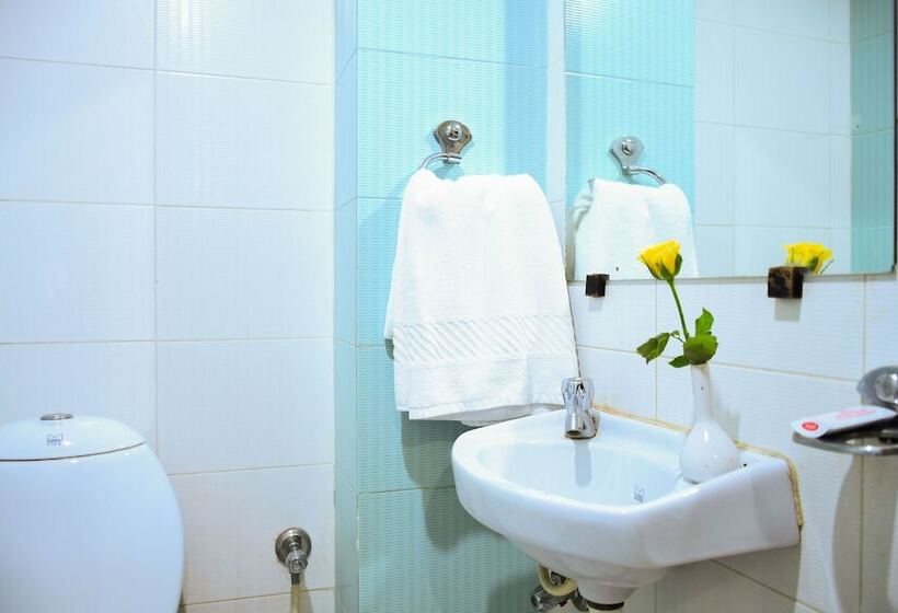 هتل Zo Rooms Ameerpet Satyam