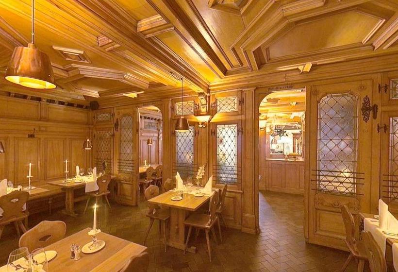 فندق Zunfthaus Zu Wirthen