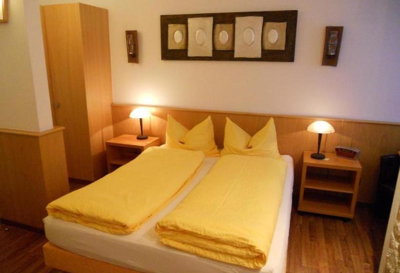 فندق Zunfthaus Zu Wirthen