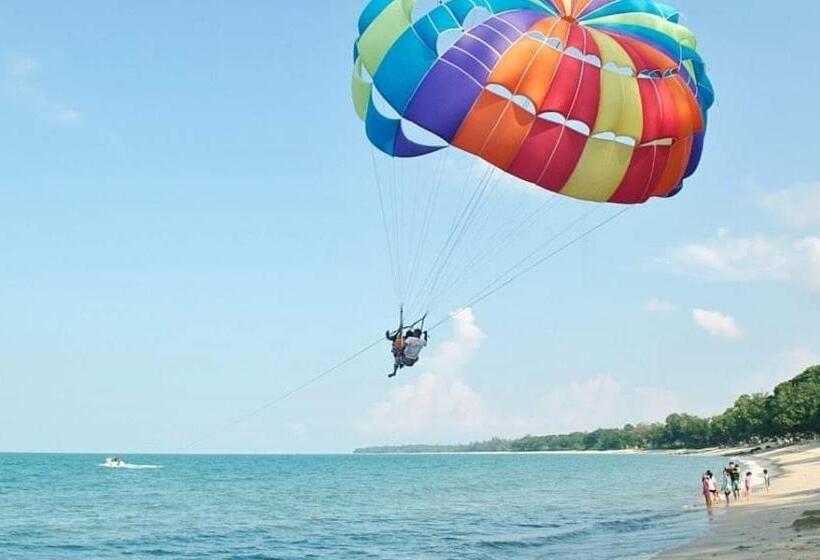 Lotus Desaru Beach Resort