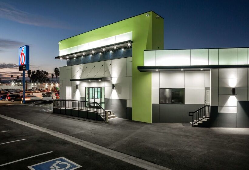 Motel 6 Canoga Park, Ca