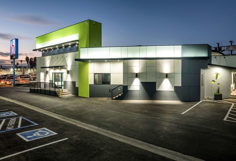 Motel 6 Canoga Park, Ca