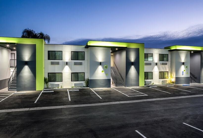 Motel 6 Canoga Park, Ca