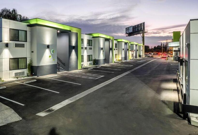 Motel 6 Canoga Park, Ca