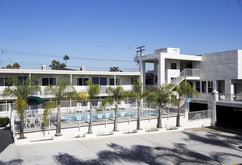 Motel 6 Newport Beach