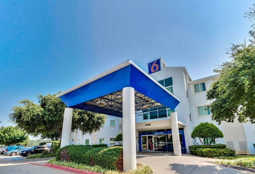 Motel 6lewisville, Tx  Dallas