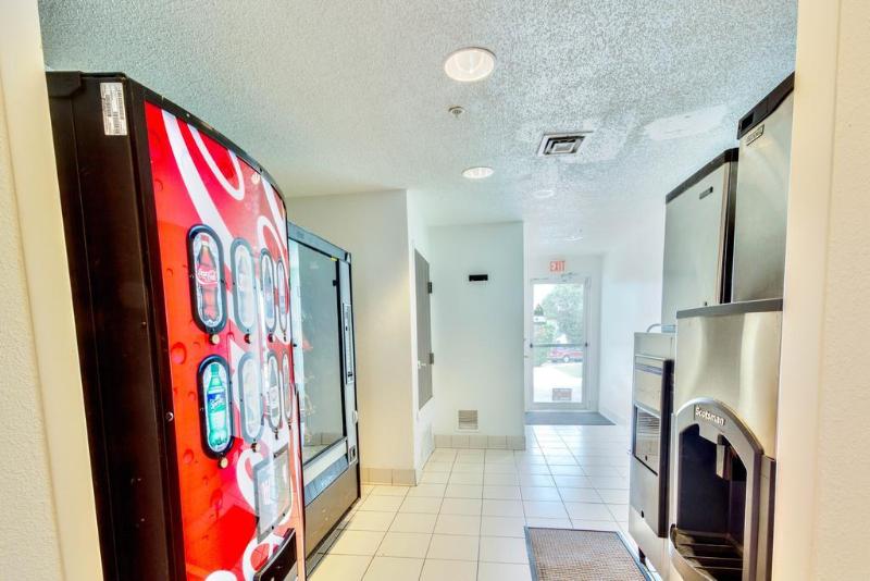 Motel 6lewisville, Tx  Dallas