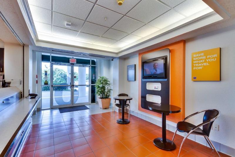 Motel 6lewisville, Tx  Dallas