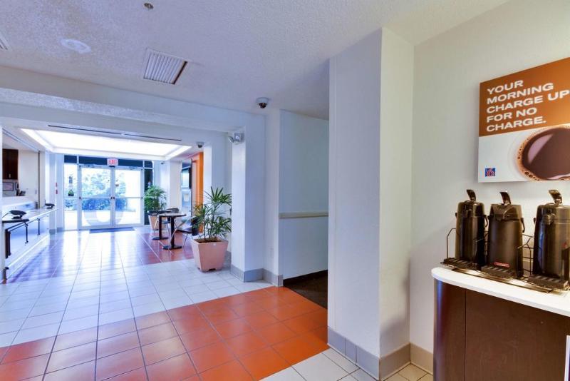 Motel 6lewisville, Tx  Dallas