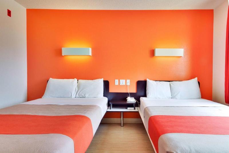 Motel 6lewisville, Tx  Dallas