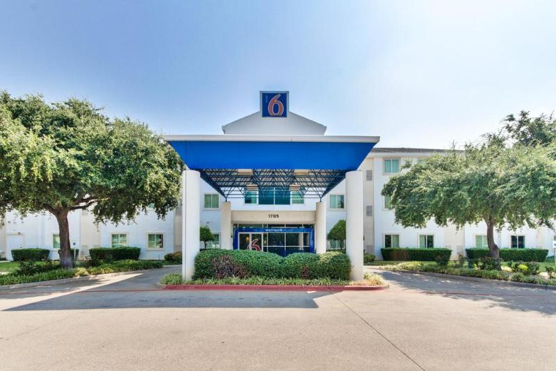 Motel 6lewisville, Tx  Dallas