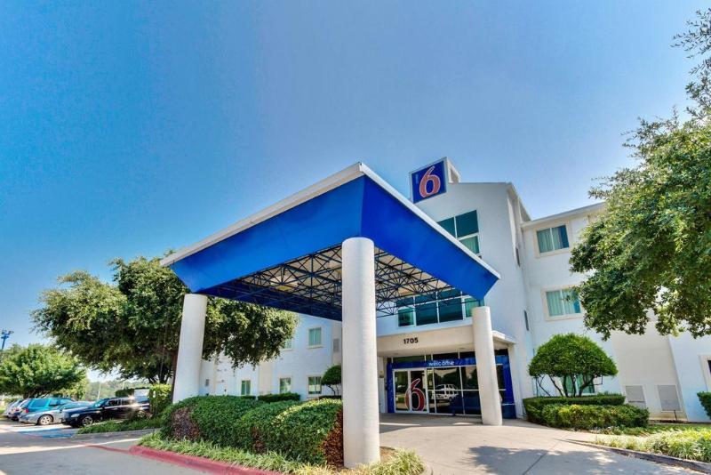 Motel 6lewisville, Tx  Dallas