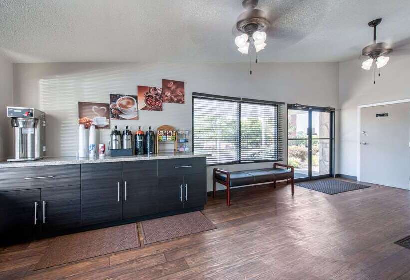 فندق على الطريق Rodeway Inn