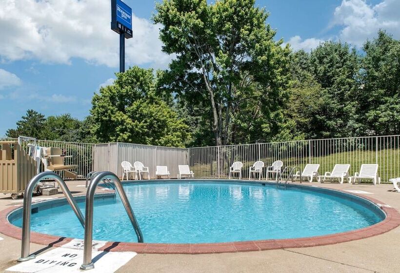 فندق على الطريق Rodeway Inn