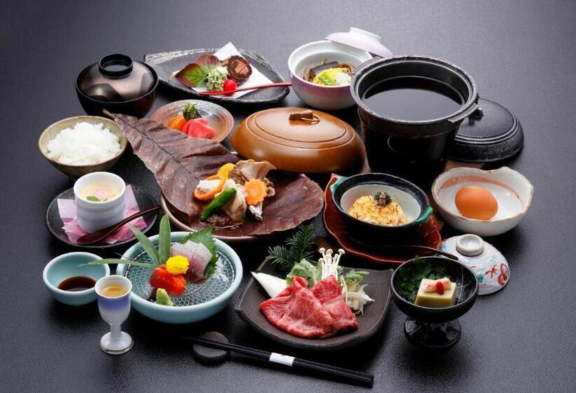 Okada Ryokan Warakutei