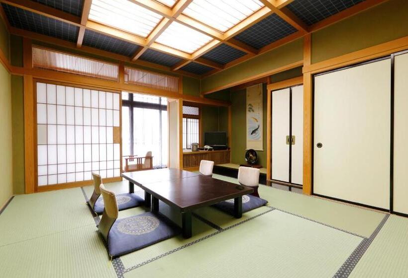 Okada Ryokan Warakutei