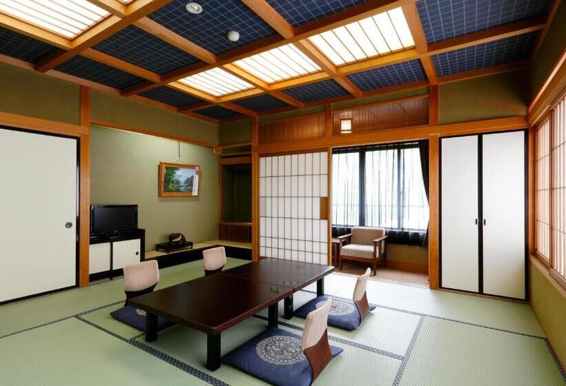 Okada Ryokan Warakutei
