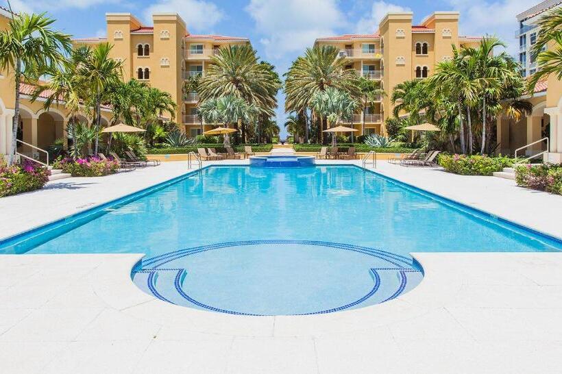 استراحتگاه The Tuscany On Grace Bay