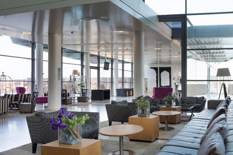 Lomakeskus West Tel Aviv  All Suites Hotel By The Sea