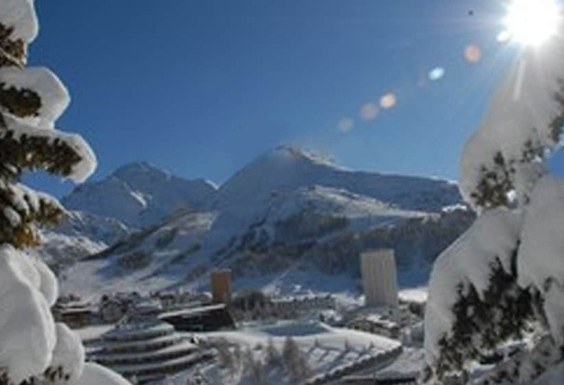 Shackleton Mountain Resort