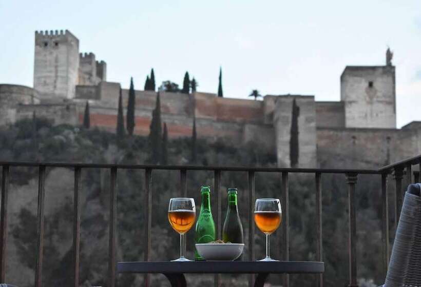 Apartamentos Alhambra