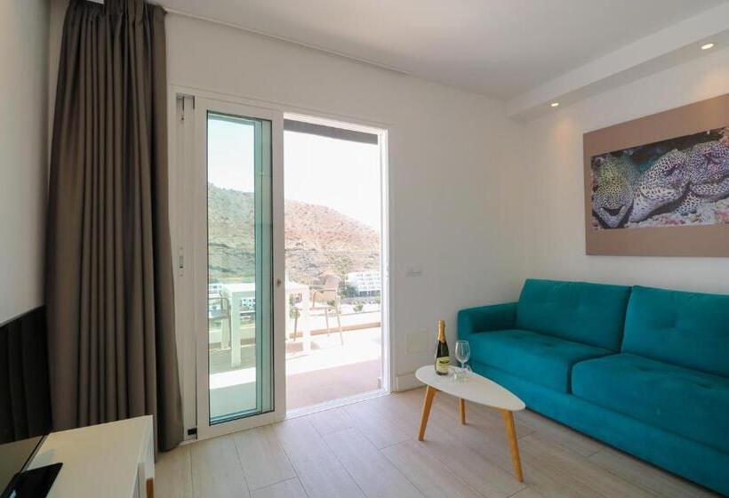 Calypso Boutique Apartments