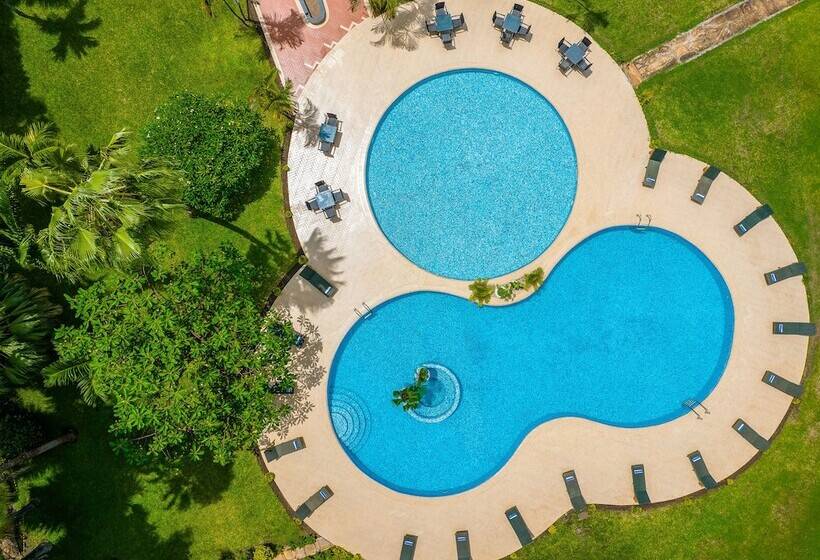 Delta Hotels By Marriott Dar Es Salaam