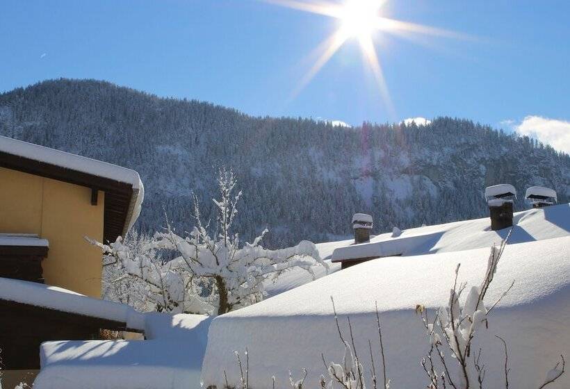 Die Lilie / Hotel Garni