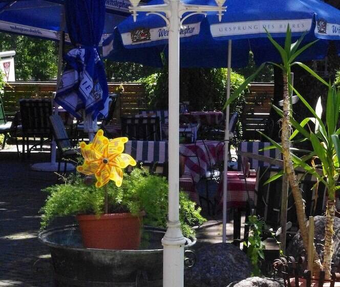 Die Lilie / Hotel Garni