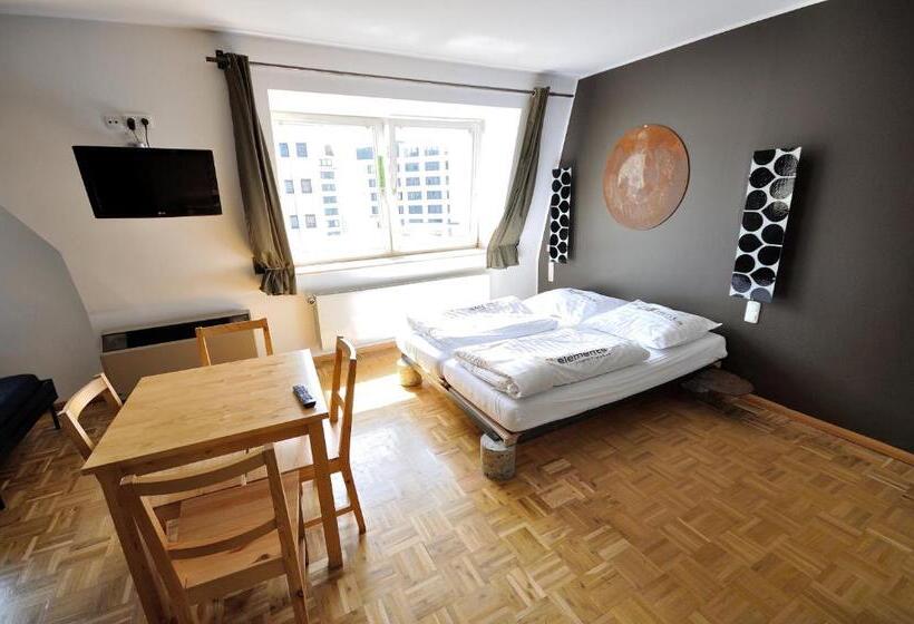 Five Elements Hostel Frankfurt