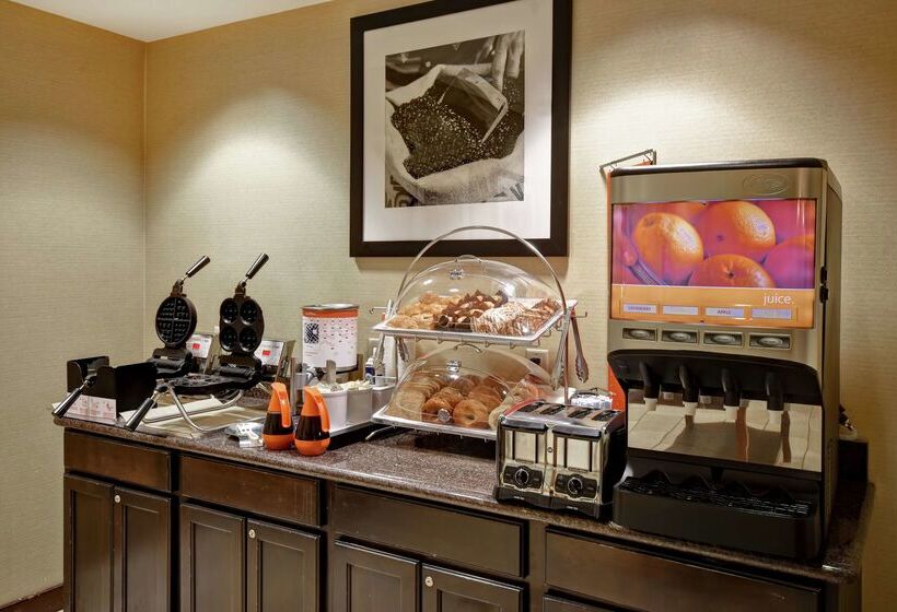 Hampton Inn & Suites Folsom