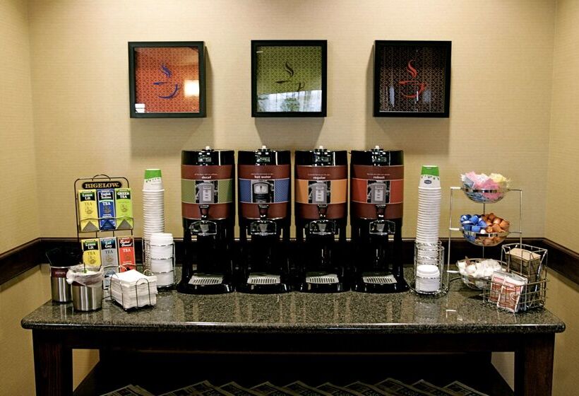 Hampton Inn & Suites Folsom