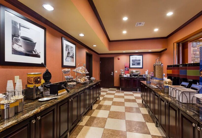 Hampton Inn & Suites Mission