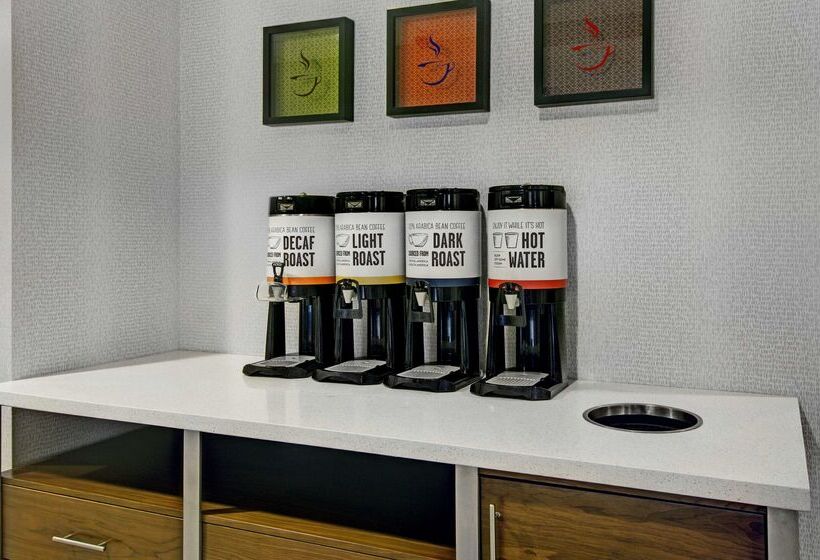 Hampton Inn & Suites Syracuse Dewitt