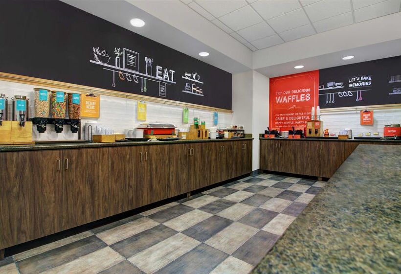 Hampton Inn & Suites Syracuse Dewitt