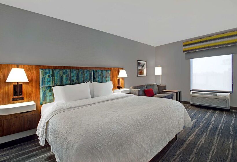 Hampton Inn & Suites Syracuse Dewitt